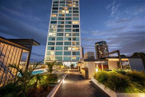 Photo of property in Sentinel Apartments, 905/3 Northcroft Street, Takapuna, Auckland, 0622