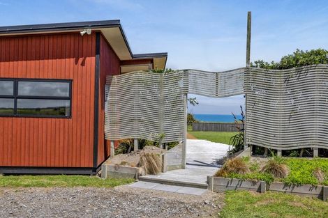 Photo of property in 284 Tai Road, Opunake, 4681