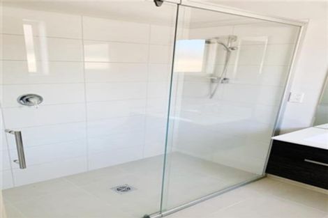 Photo of property in 70 Arion Road, Takanini, 2112