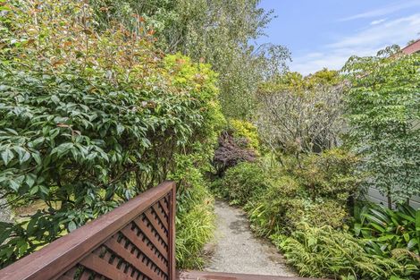 Photo of property in 6a Spencer Place, Merrilands, New Plymouth, 4312