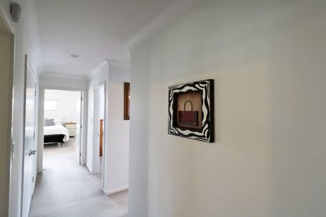 Photo of property in 24 Charles Street, Carterton, 5713