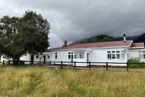 Photo of property in 28 Cook Flat Road, Fox Glacier, 7886