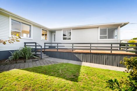 Photo of property in 7 Hulke Crescent, Bell Block, New Plymouth, 4312