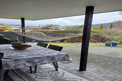 Photo of property in 4 Heaphy Place, Pukehangi, Rotorua, 3015