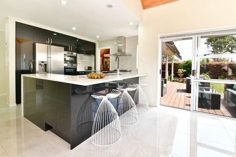 Photo of property in 5 Maygrove Drive, Orewa, 0931