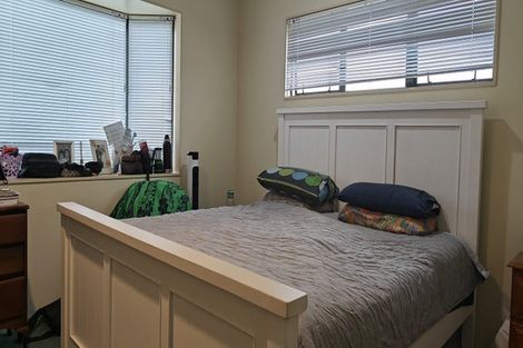 Photo of property in 19 Hercules Drive, Henderson, Auckland, 0612