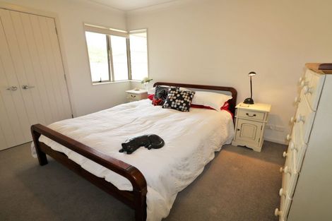 Photo of property in 24 Charles Street, Carterton, 5713