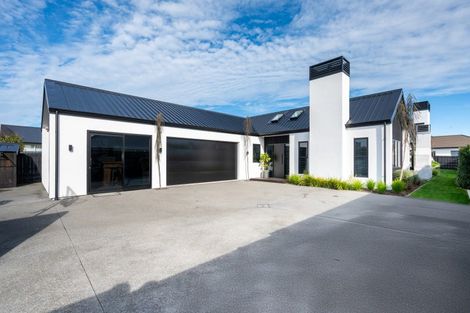 Photo of property in 10 Rich Rise, Havelock North, 4130