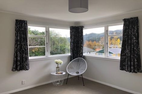 Photo of property in 52 Hay Street, Naenae, Lower Hutt, 5011