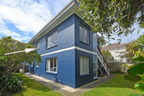 Photo of property in 8/218 Onepu Road, Lyall Bay, Wellington, 6022