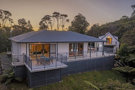 Photo of property in 595 Boat Harbour Road, Whenuakite, Whitianga, 3591
