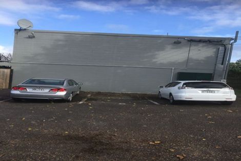 Photo of property in 3o Mountain Road, Mount Wellington, Auckland, 1060