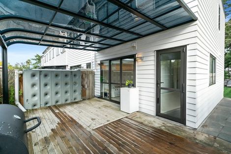 Photo of property in 2f Cadiz Place, Red Hill, Papakura, 2110