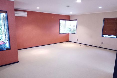 Photo of property in 6 Bass Street, West Harbour, Auckland, 0618