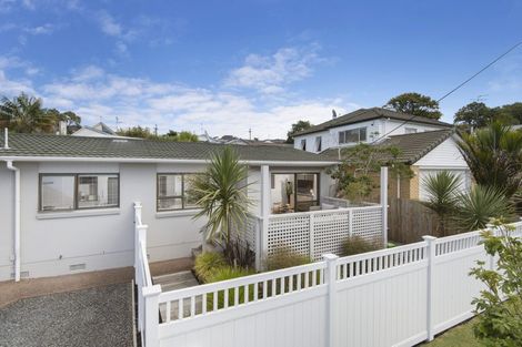Photo of property in 2/26 Corunna Road, Milford, Auckland, 0620