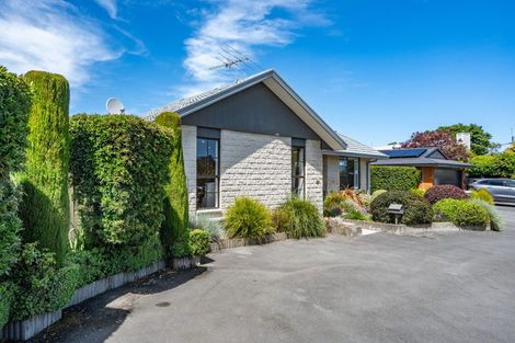 Photo of property in 2/30c Greers Road, Ilam, Christchurch, 8041