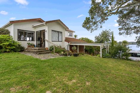 Photo of property in 99 Doves Bay Road, Kerikeri, 0294