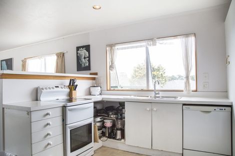 Photo of property in 1/39 Woodcote Drive, Glenfield, Auckland, 0629