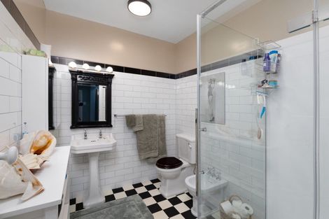 Photo of property in 403 Opunake Road, Cardiff, Stratford, 4391