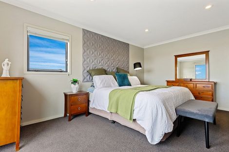 Photo of property in 8 Milkers Gate, Parklands, Christchurch, 8083