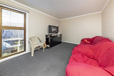 Photo of property in 15 Malmo Place, Manurewa, Auckland, 2102