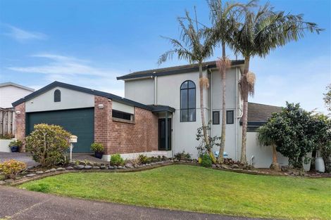 Photo of property in 1/11 Bronzewing Terrace, Unsworth Heights, Auckland, 0632