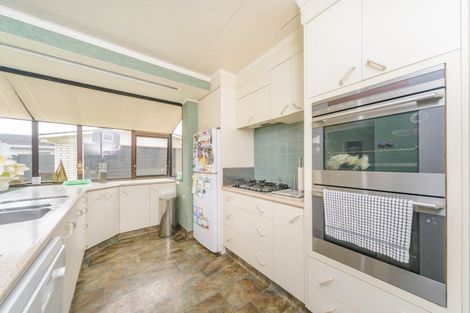 Photo of property in 29 Herbert Avenue, Cloverlea, Palmerston North, 4412