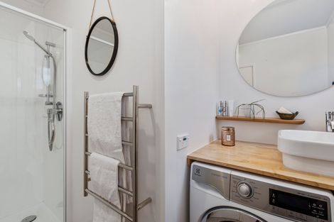 Photo of property in 3 Ferndale Avenue, Leigh, 0985