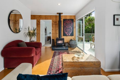 Photo of property in 3 Ferndale Avenue, Leigh, 0985