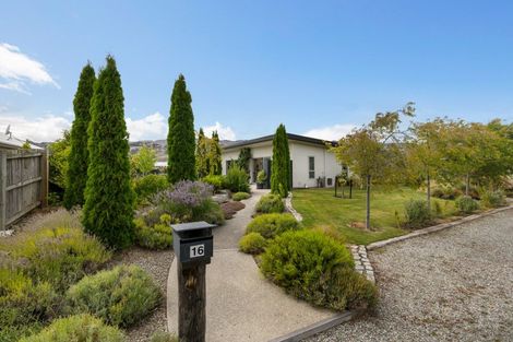 Photo of property in 16 Missy Crescent, Mount Pisa, Cromwell, 9383