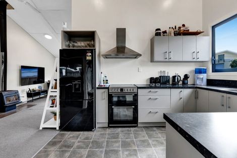 Photo of property in 24 Gardenia Avenue, Bell Block, New Plymouth, 4312