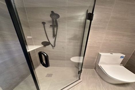 Photo of property in 6d Glennandrew Drive, Half Moon Bay, Auckland, 2012