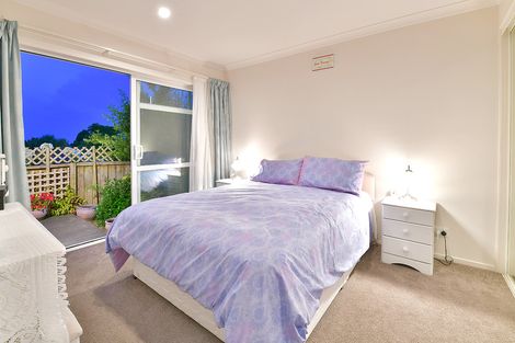 Photo of property in 33 Savoy Road, Orewa, 0931