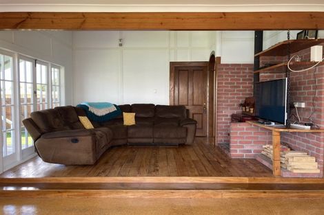 Photo of property in 13 Hutchins Street, Waitara, 4320