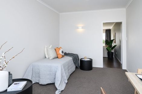 Photo of property in 15 Coutts Way, Fitzherbert, Palmerston North, 4410