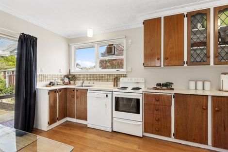 Photo of property in 83 Staveley Street, Avonhead, Christchurch, 8042