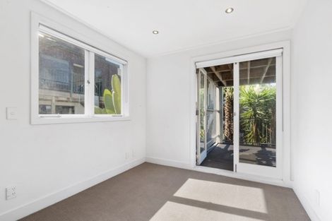 Photo of property in 69 Norwood Road, Bayswater, Auckland, 0622