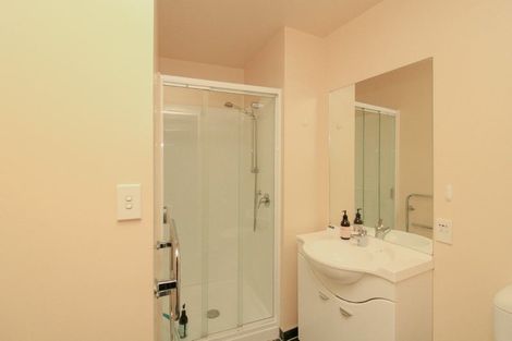 Photo of property in Atrium Towers, 6q/154 The Terrace, Wellington Central, Wellington, 6011