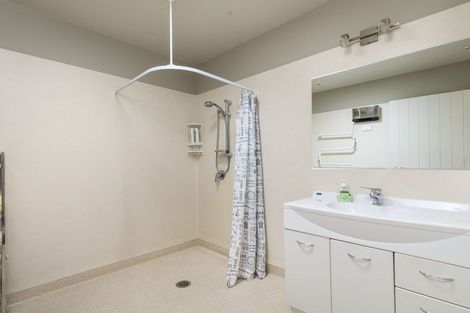 Photo of property in 14b Scotland Street, Roxburgh, 9500