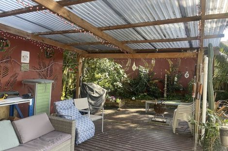 Photo of property in 1/8 Wickstead Place, Massey, Auckland, 0614