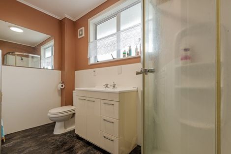 Photo of property in 26 Farnham Avenue, Highbury, Palmerston North, 4412