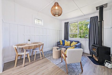 Photo of property in 16 Broadway Avenue, Waikuku Beach, 7473