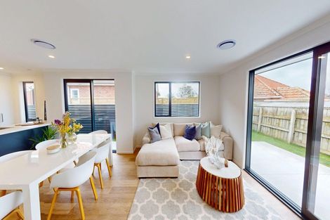 Photo of property in 51a Selwyn Crescent, College Estate, Wanganui, 4500