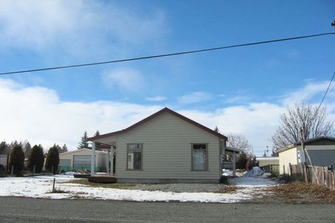 Photo of property in 2 Godley Street, Twizel, 7901