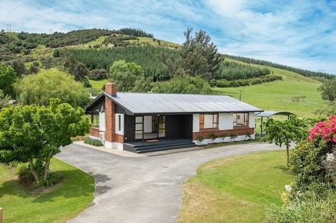 Photo of property in 806 Outram-mosgiel Road, Riverside, Outram, 9073