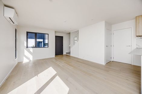 Photo of property in 15 Kaaramuramu Lane, Mangere Bridge, Auckland, 2022