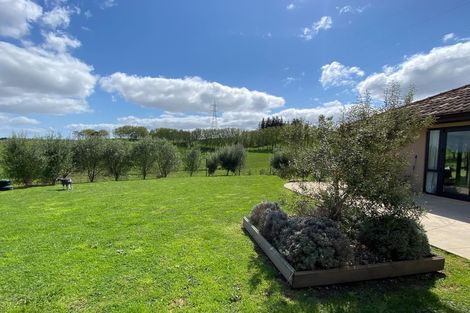 Photo of property in 10 Myra Evelyn Grove, Dairy Flat, Albany, 0792