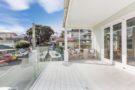 Photo of property in 48 Hawker Street, Mount Victoria, Wellington, 6011