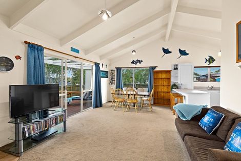 Photo of property in 10 Kitty Frazer Lane, Omaha, 0986