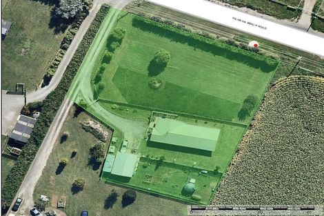 Photo of property in 37 Waikawa Beach Road, Manakau, Levin, 5573